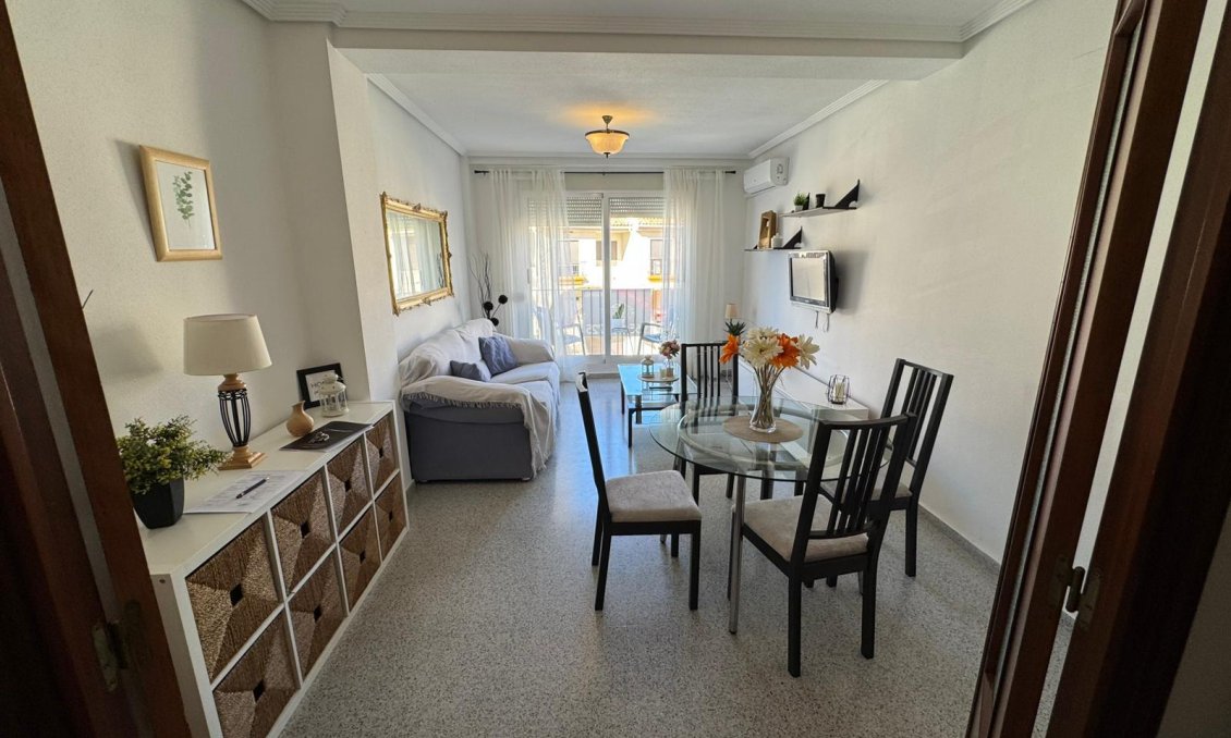 Revente - Appartement -
San Miguel de Salinas - Inland