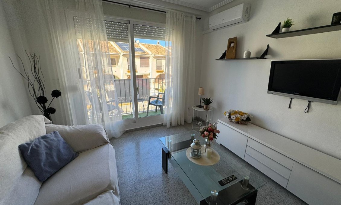 Revente - Appartement -
San Miguel de Salinas - Inland