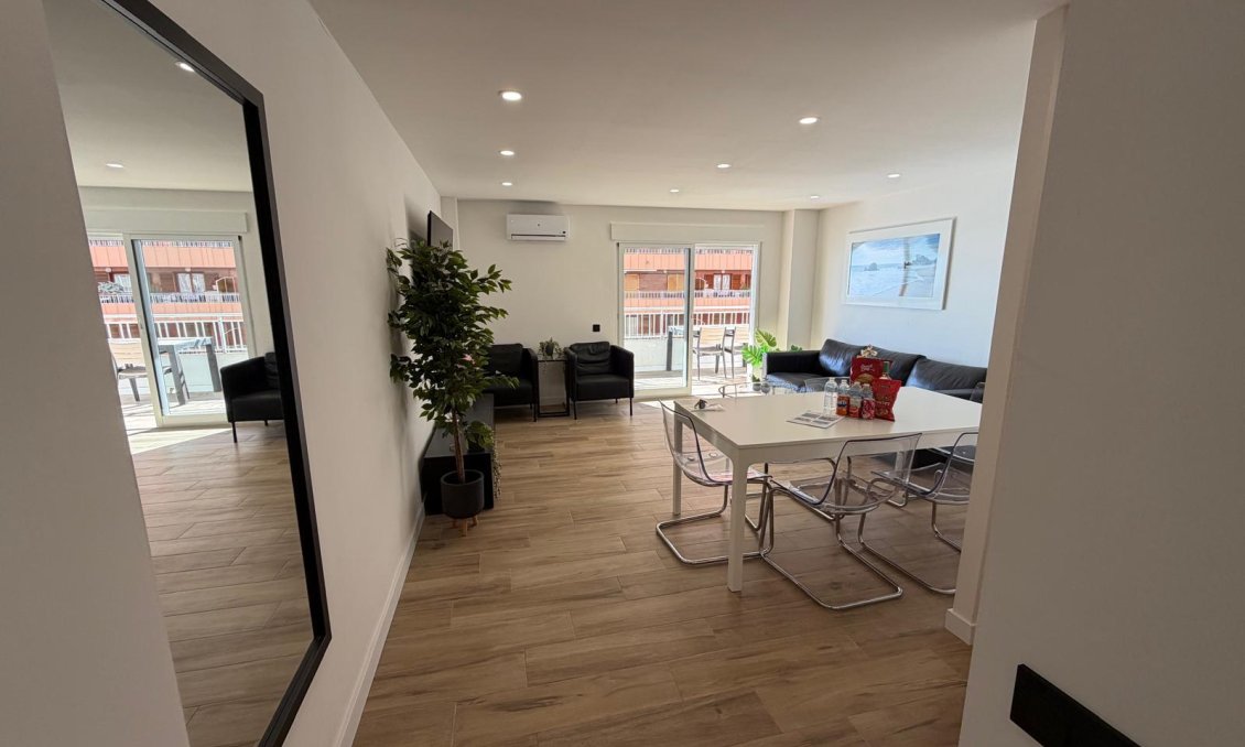 Revânzare - Apartament -
Torrevieja - Costa Blanca