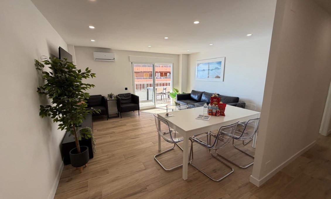 Revânzare - Apartament -
Torrevieja - Costa Blanca