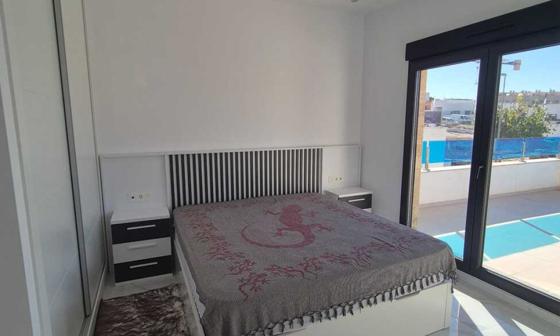 Wiederverkauf - Villa -
Bigastro - Inland