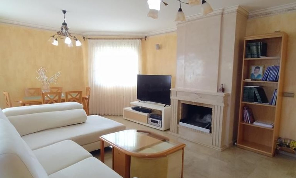 Wiederverkauf - Villa -
Orihuela - LOS DESEMPARADOS