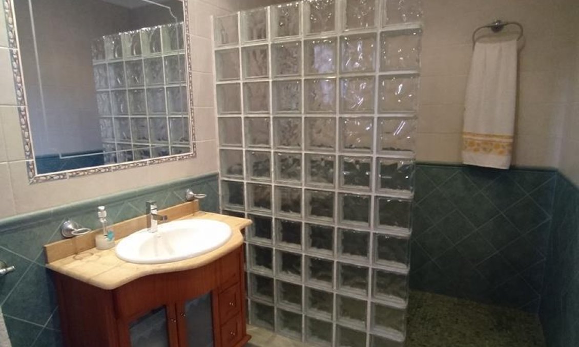 Wiederverkauf - Villa -
Orihuela - LOS DESEMPARADOS