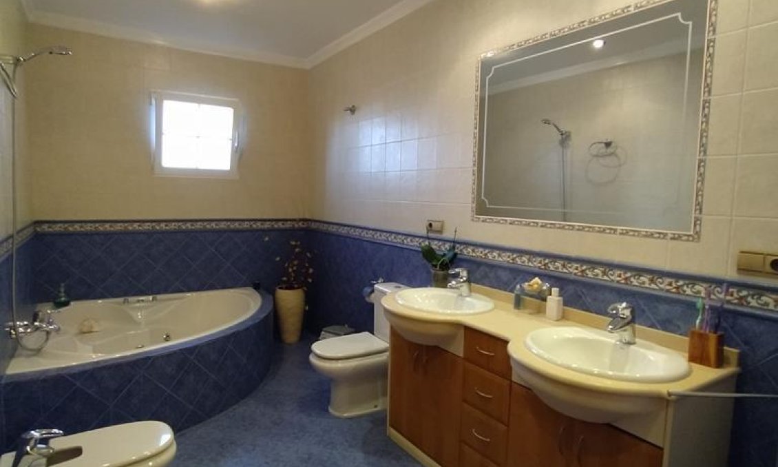 Wiederverkauf - Villa -
Orihuela - LOS DESEMPARADOS