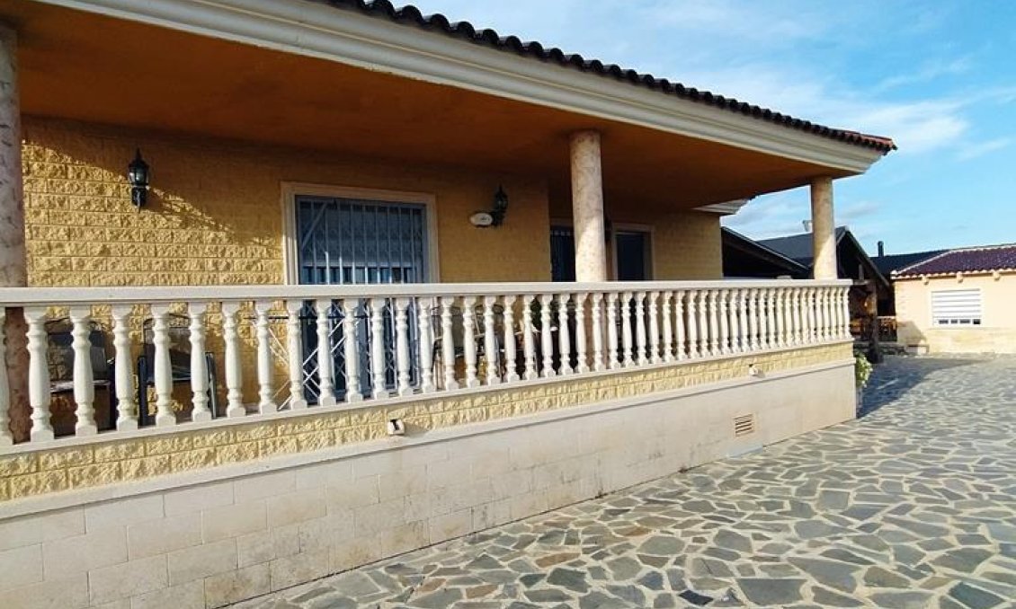 Wiederverkauf - Villa -
Orihuela - LOS DESEMPARADOS