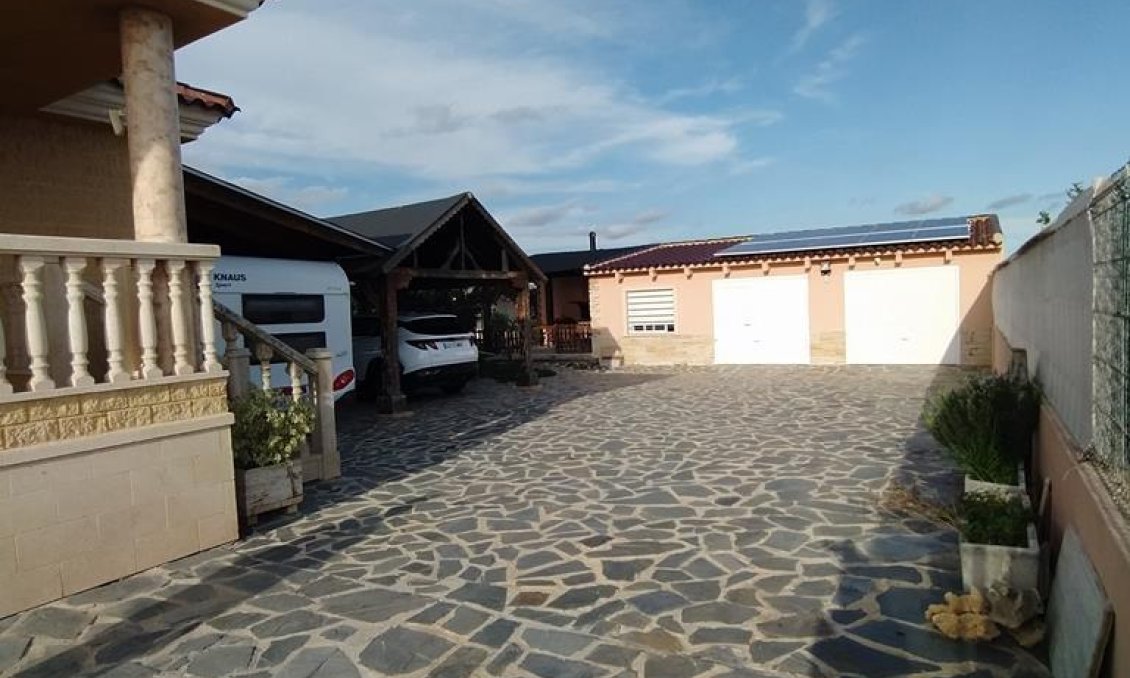 Wiederverkauf - Villa -
Orihuela - LOS DESEMPARADOS