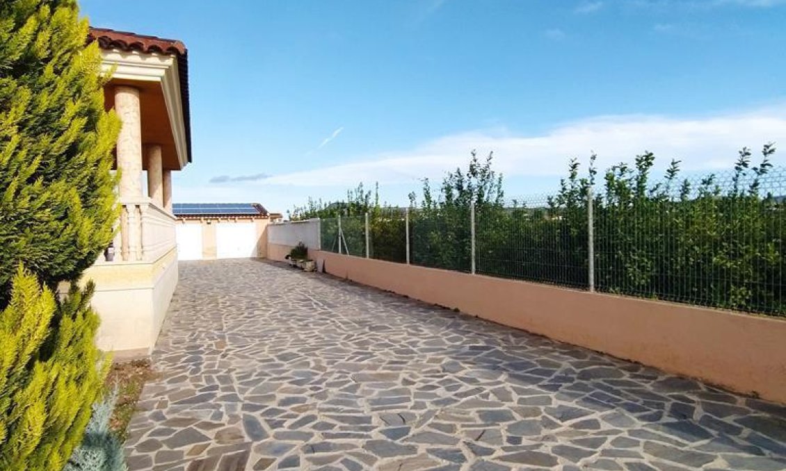 Wiederverkauf - Villa -
Orihuela - LOS DESEMPARADOS