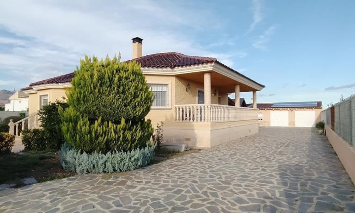 Wiederverkauf - Villa -
Orihuela - LOS DESEMPARADOS