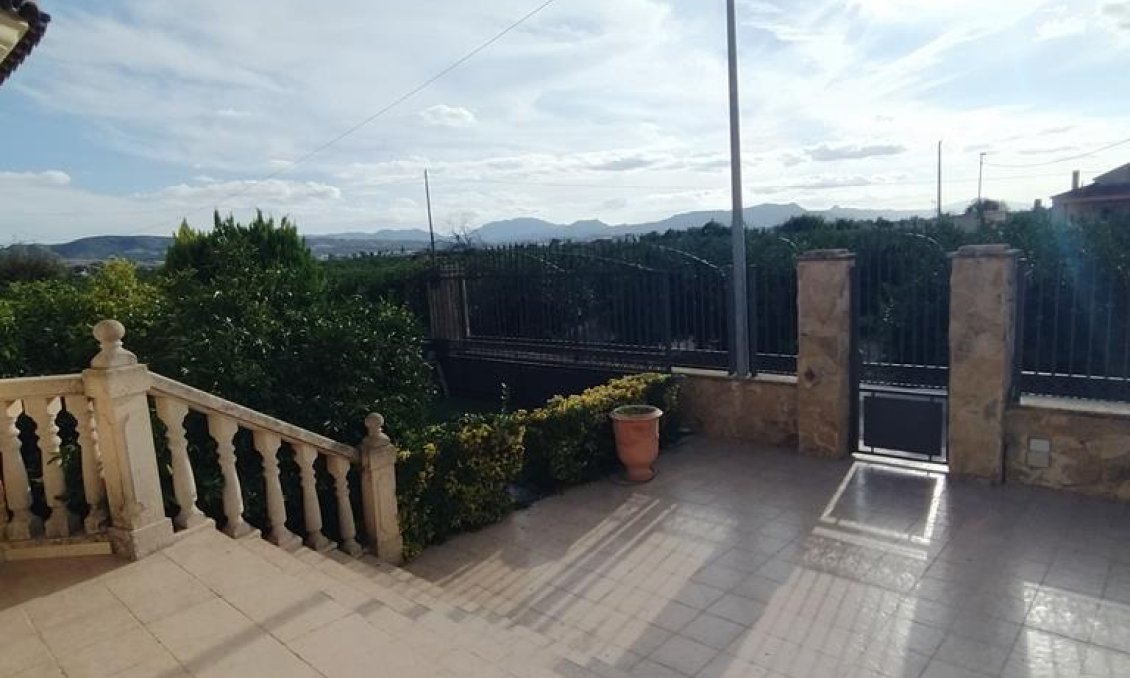 Wiederverkauf - Villa -
Orihuela - LOS DESEMPARADOS