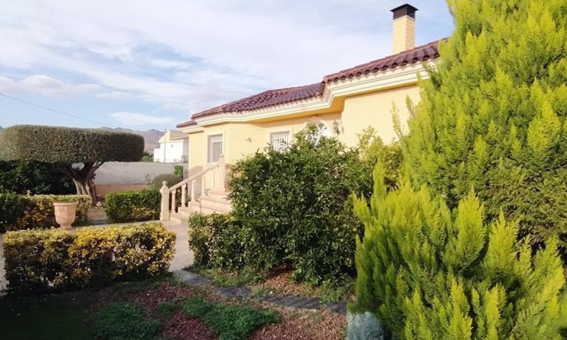 Wiederverkauf - Villa -
Orihuela - LOS DESEMPARADOS