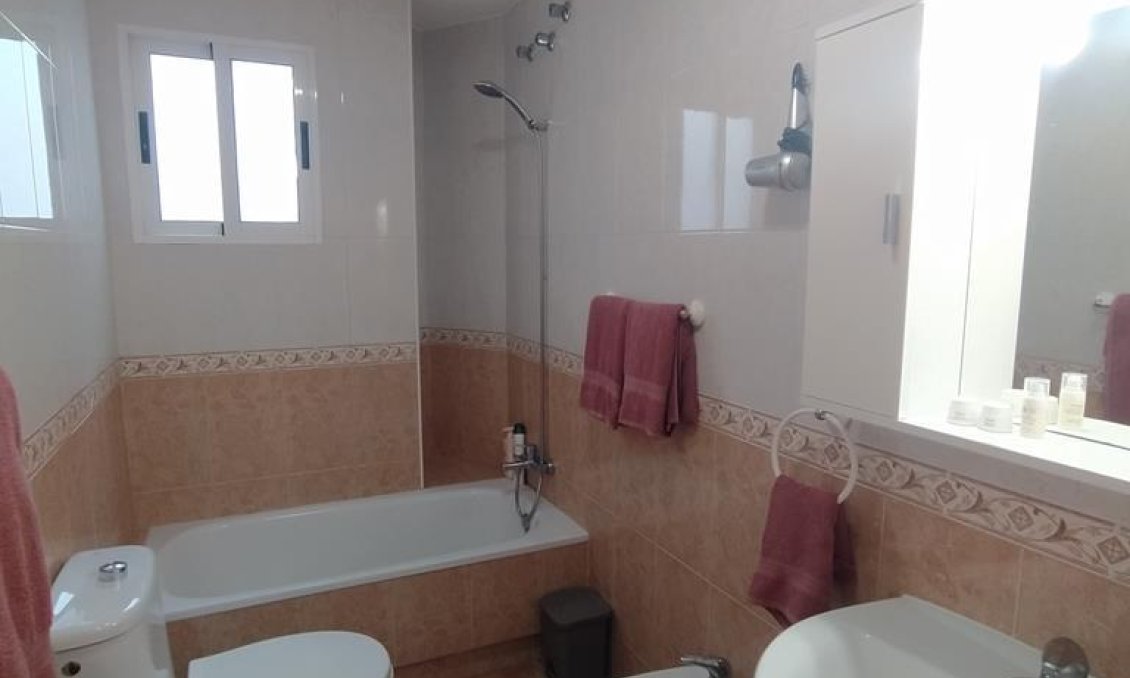 Wiederverkauf - Wohnung -
Torrevieja - CASCO URBANO