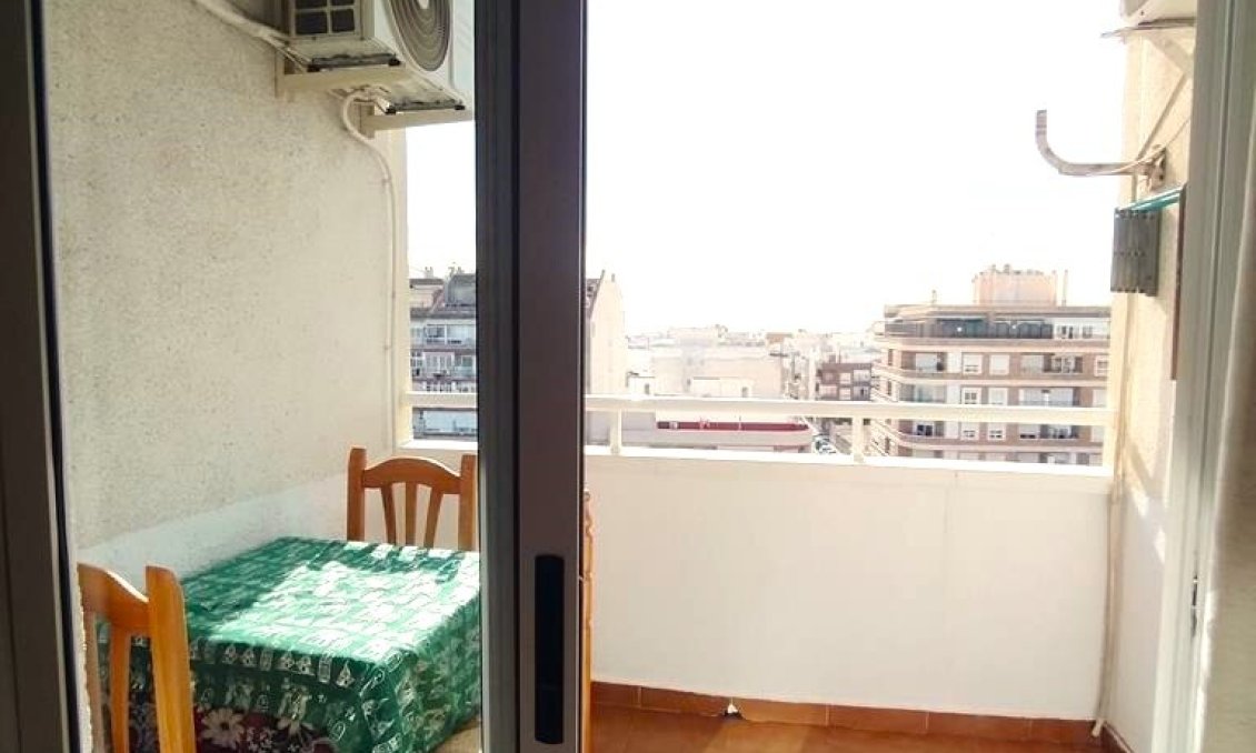 Wiederverkauf - Wohnung -
Torrevieja - CASCO URBANO