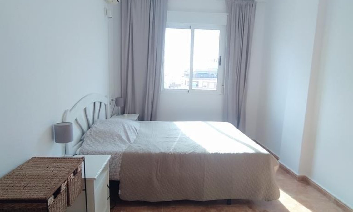 Wiederverkauf - Wohnung -
Torrevieja - CASCO URBANO