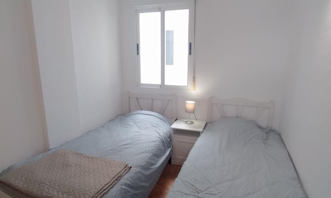 Wiederverkauf - Wohnung -
Torrevieja - CASCO URBANO