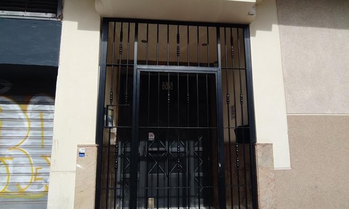 Wiederverkauf - Wohnung -
Torrevieja - CASCO URBANO