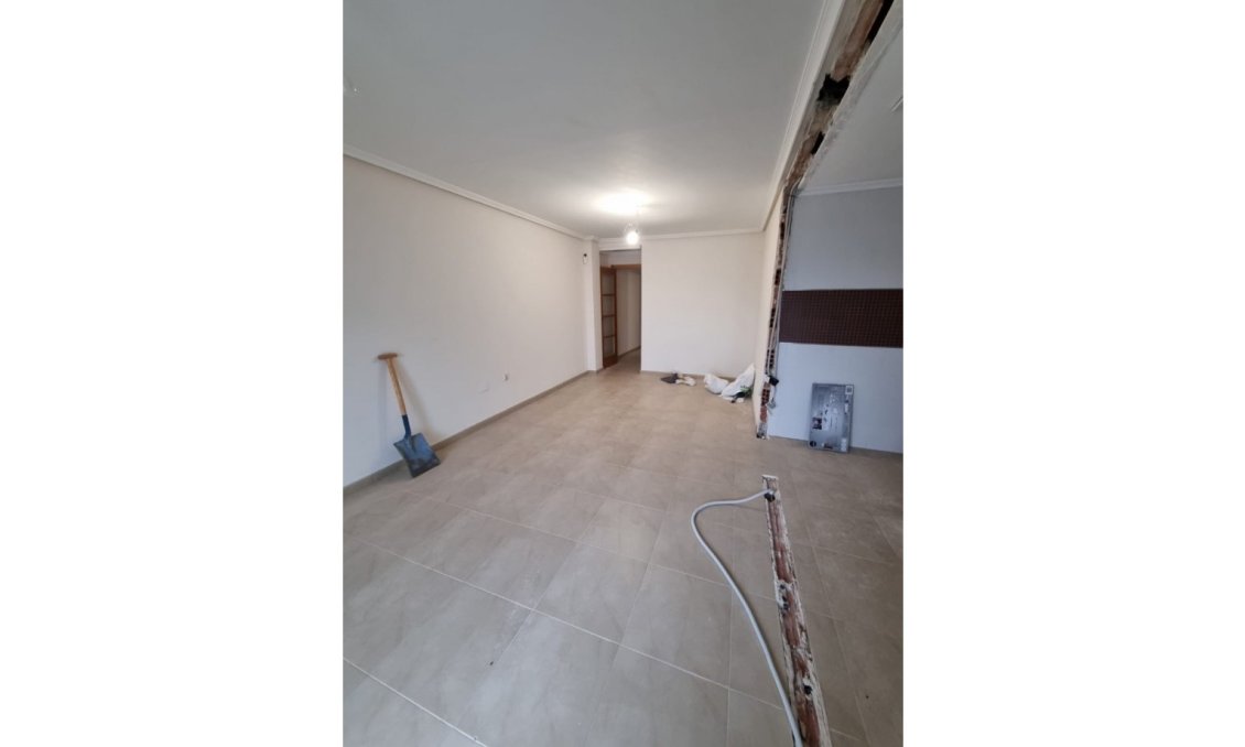 Használt Ingatlanok - Apartman -
Torrevieja - Costa Blanca