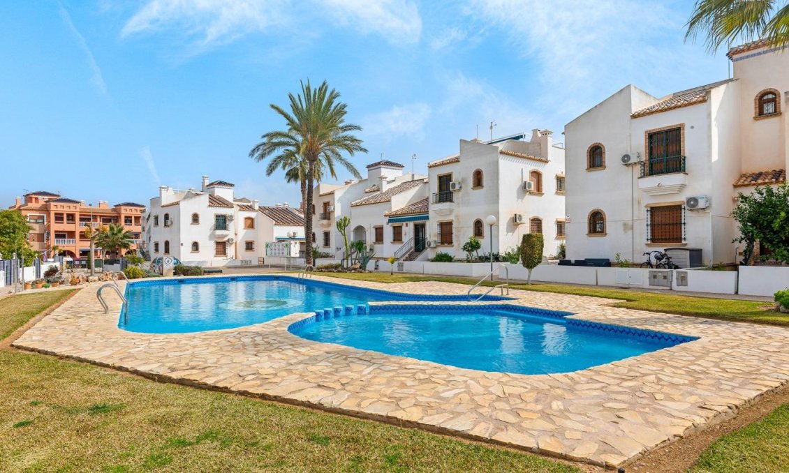 Segunda mano - Apartamento -
Orihuela Costa - Costa Blanca