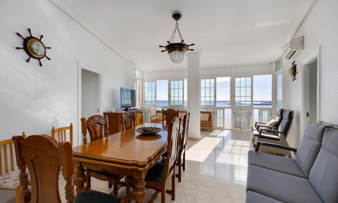 Wiederverkauf - Wohnung -
Torrevieja - Costa Blanca