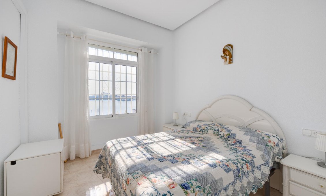 Wiederverkauf - Wohnung -
Torrevieja - Costa Blanca