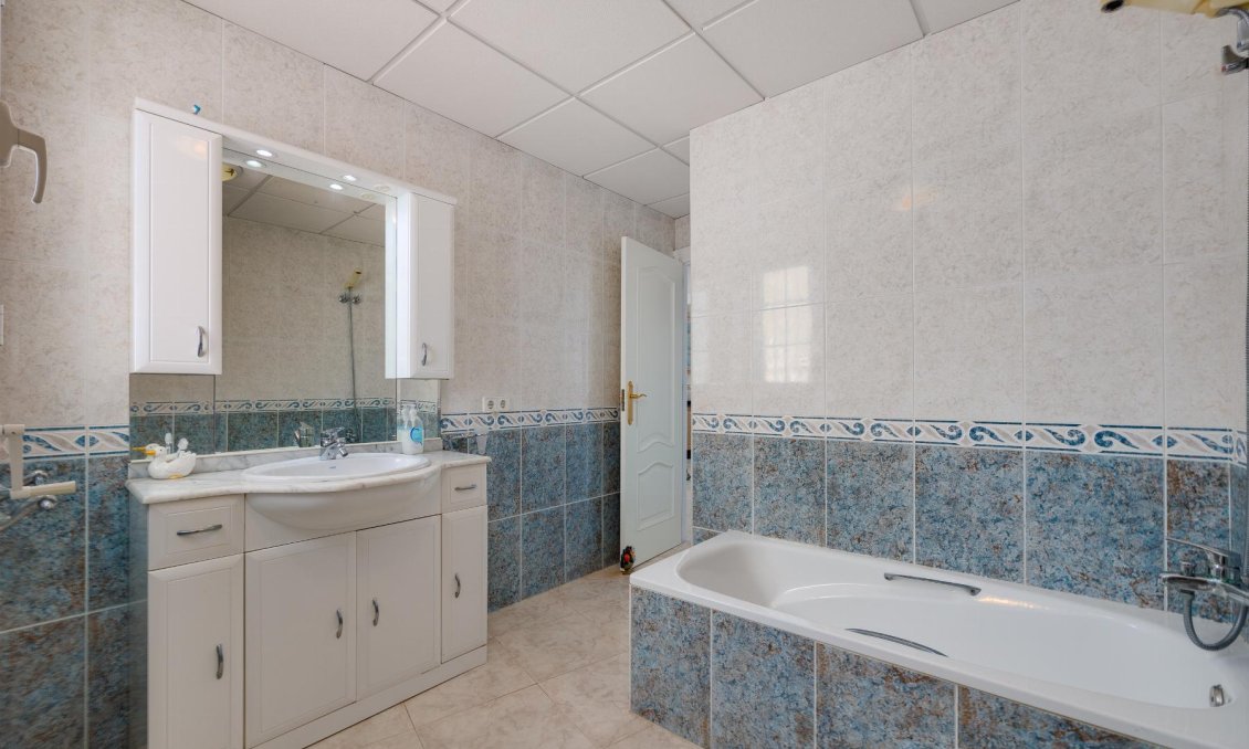 Wiederverkauf - Wohnung -
Torrevieja - Costa Blanca