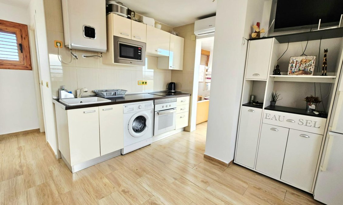 Wiederverkauf - Wohnung -
Torrevieja - Nueva Torrevieja