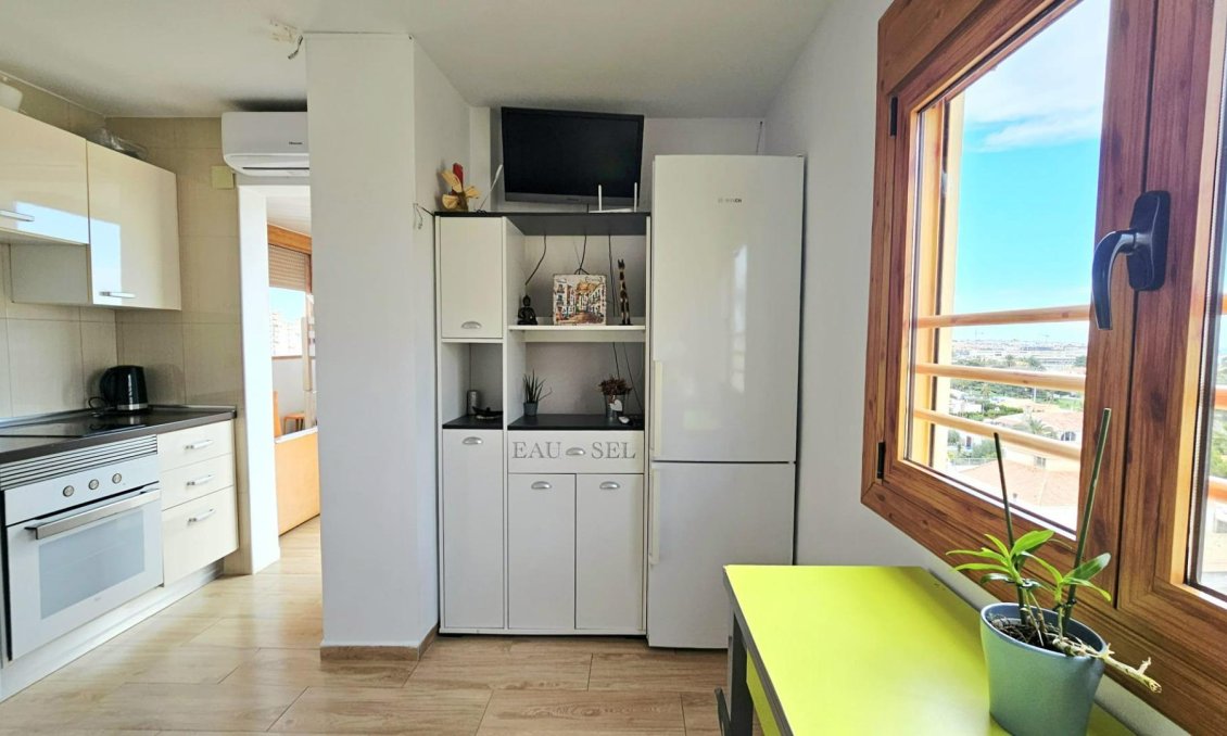 Wiederverkauf - Wohnung -
Torrevieja - Nueva Torrevieja