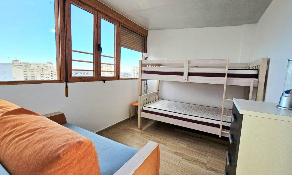 Wiederverkauf - Wohnung -
Torrevieja - Nueva Torrevieja