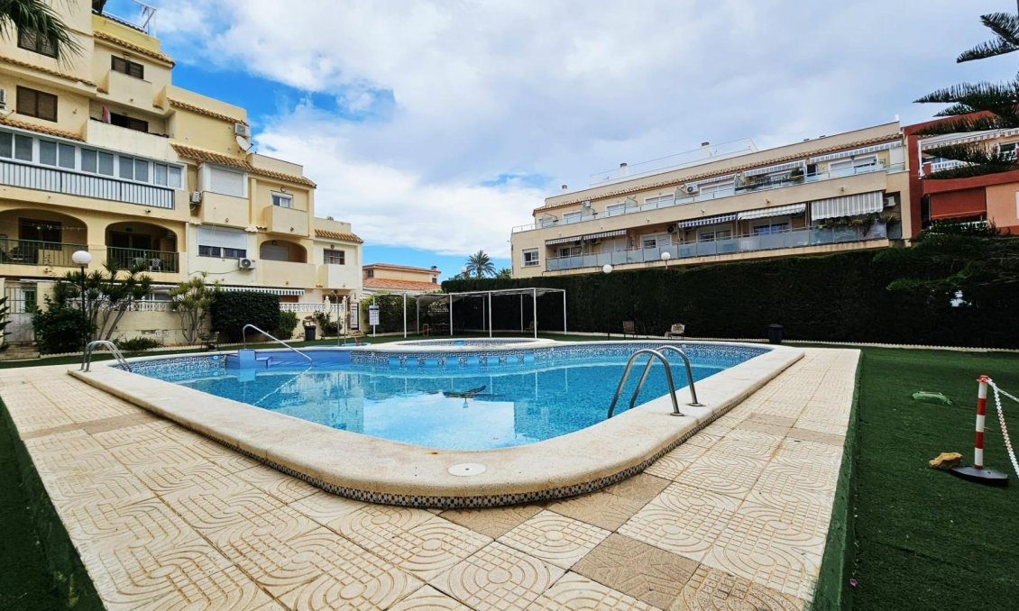 Wiederverkauf - Wohnung -
Torrevieja - Nueva Torrevieja