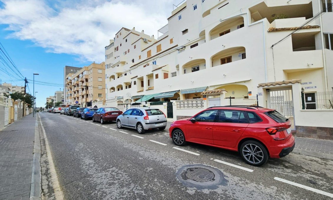 Wiederverkauf - Wohnung -
Torrevieja - Nueva Torrevieja