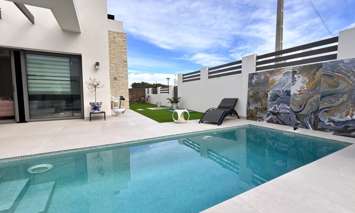 Revente - Villa -
San Miguel de Salinas - Costa Blanca