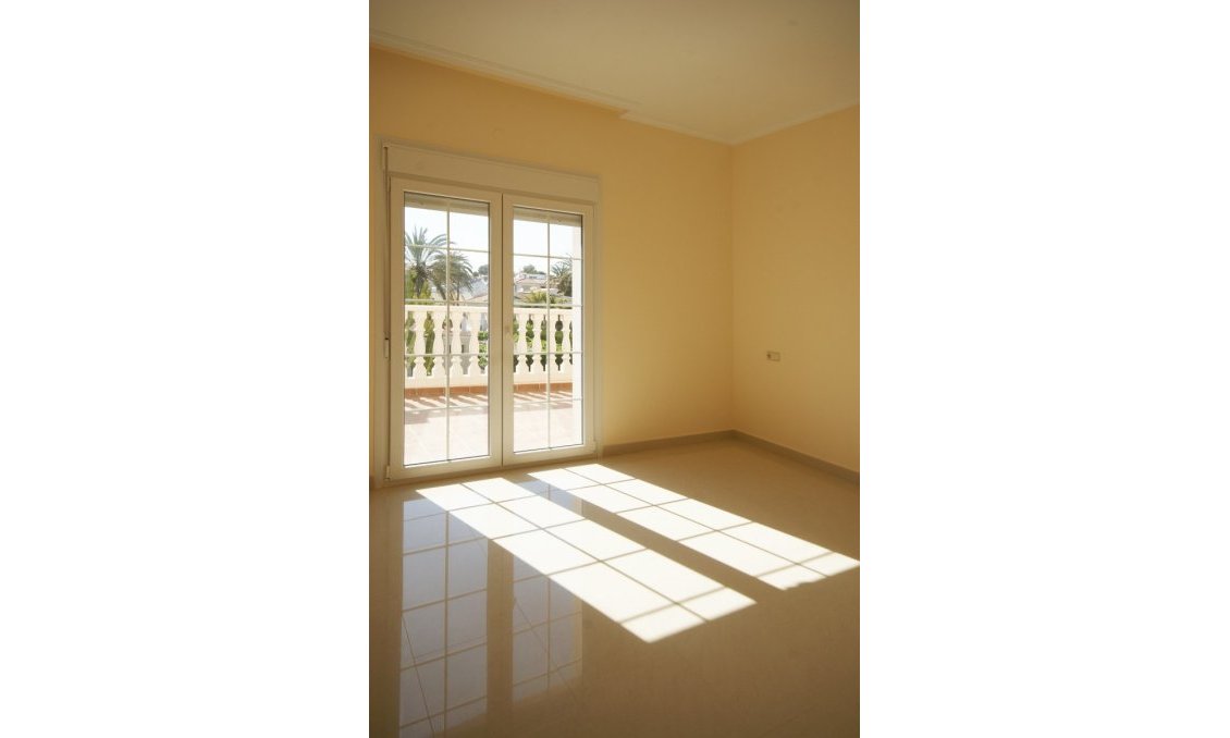 Használt Ingatlanok - Villa -
Cabo Roig - Costa Blanca