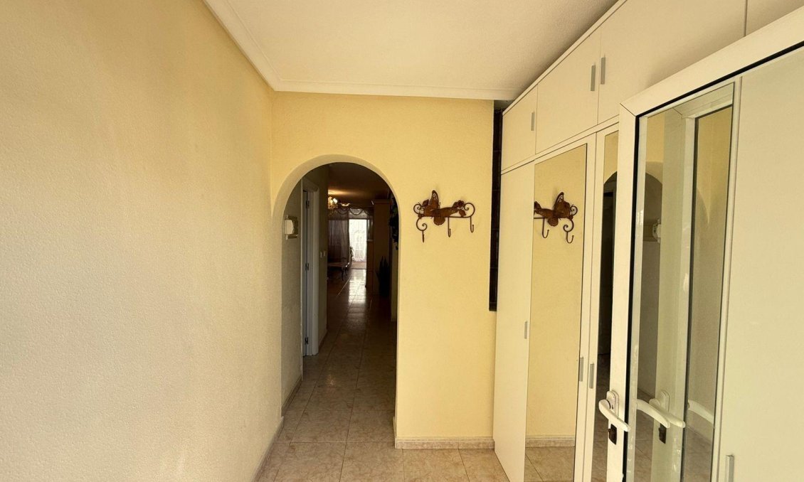 Wiederverkauf - Town House -
Torrevieja - Calas Blanca