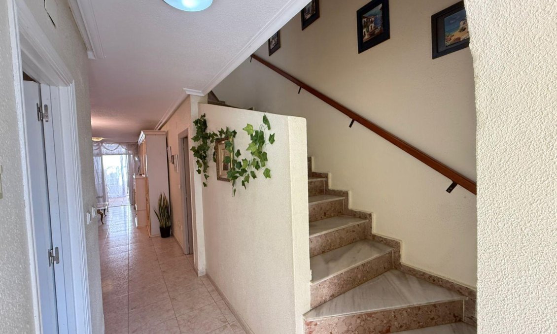 Wiederverkauf - Town House -
Torrevieja - Calas Blanca