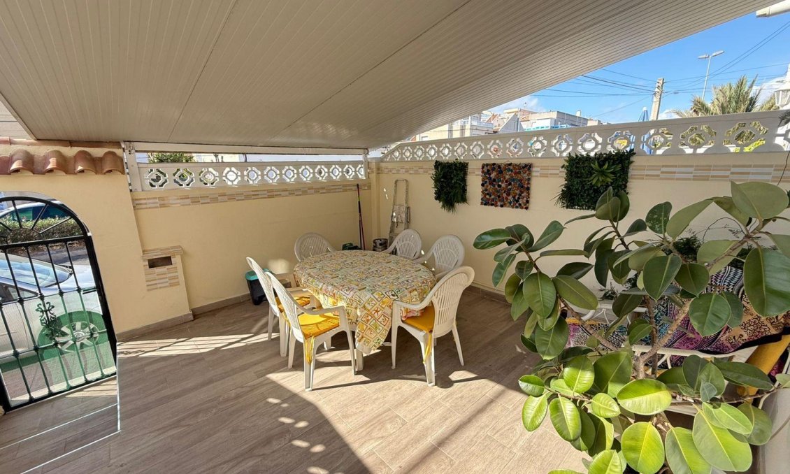 Wiederverkauf - Town House -
Torrevieja - Calas Blanca
