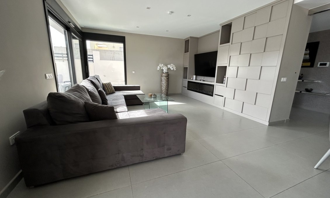 Resale - Villa -
Los Balcones - Costa Blanca