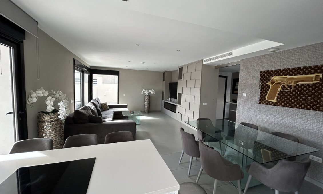 Resale - Villa -
Los Balcones - Costa Blanca