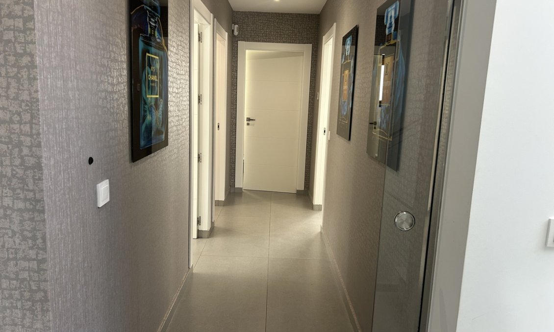 Resale - Villa -
Los Balcones - Costa Blanca