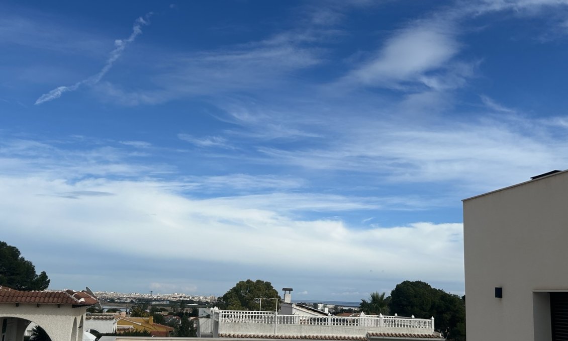 Resale - Villa -
Los Balcones - Costa Blanca