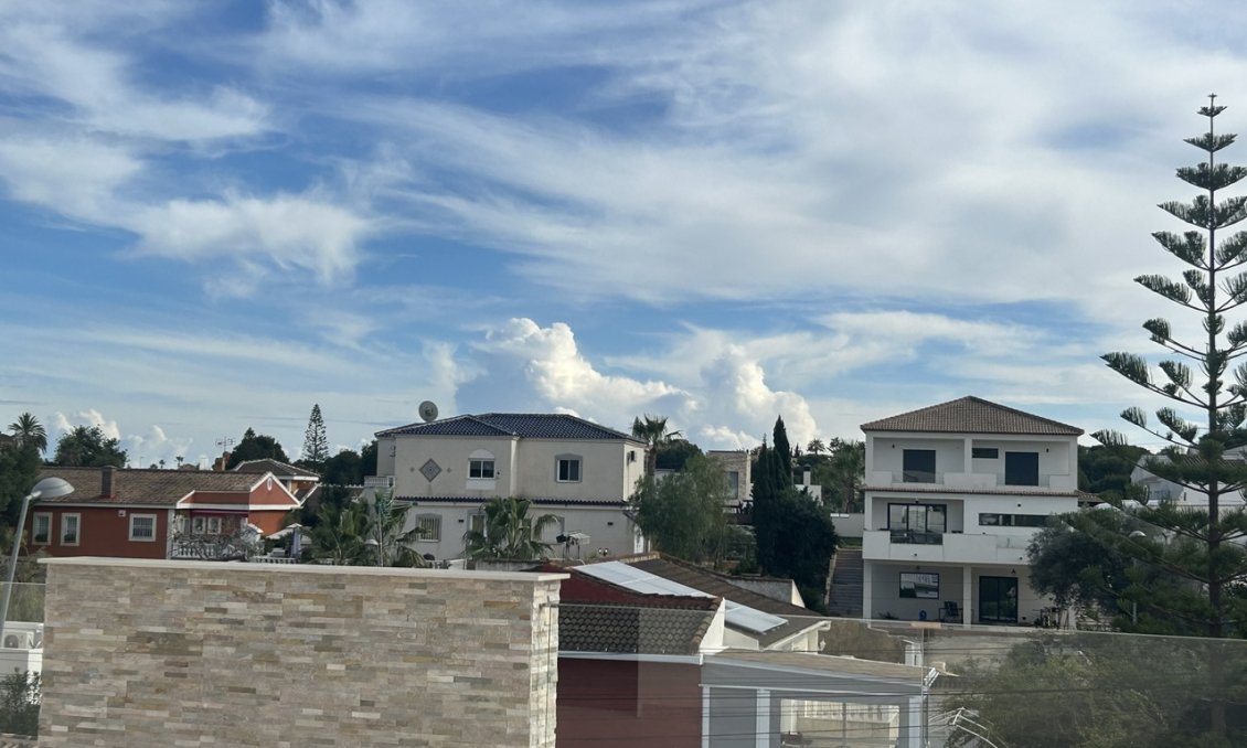 Resale - Villa -
Los Balcones - Costa Blanca