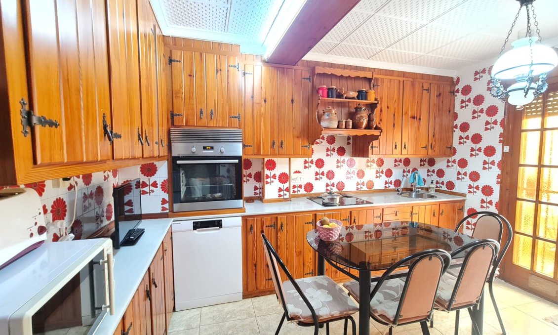 Resale - Town House -
Elda - Inland