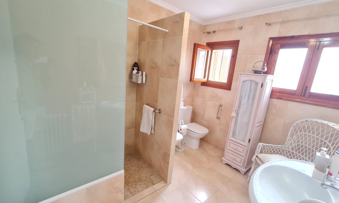 Resale - Town House -
Elda - Inland