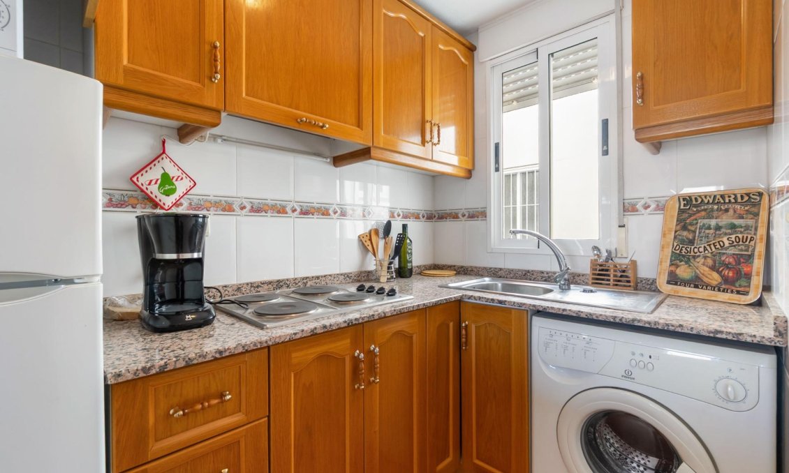 Revânzare - Mansardă -
Torrevieja - Centro