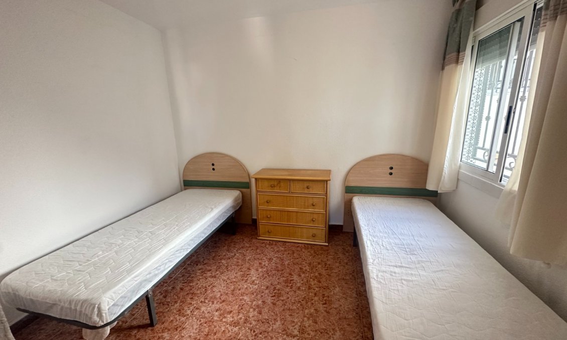 Revânzare - Apartament -
Orihuela - Inland