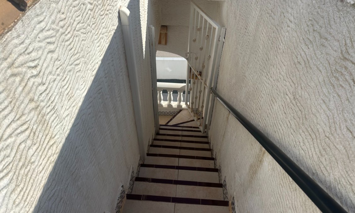 Revânzare - Apartament -
Orihuela - Inland