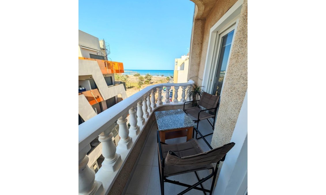 Revânzare - Apartament -
Torrevieja - Playa del Cura