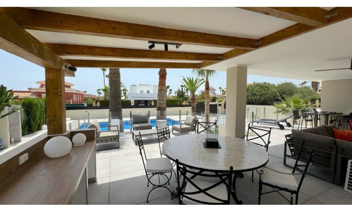 Revente - Villa -
Alfas del Pí - Costa Blanca