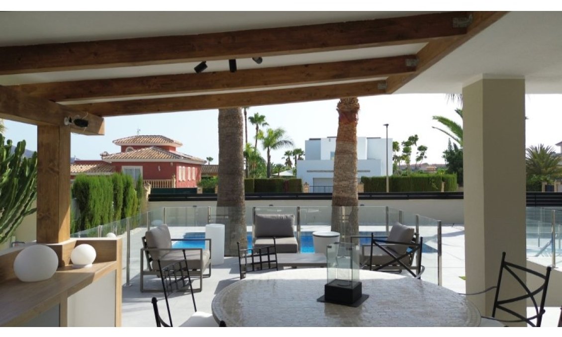 Revente - Villa -
Alfas del Pí - Costa Blanca