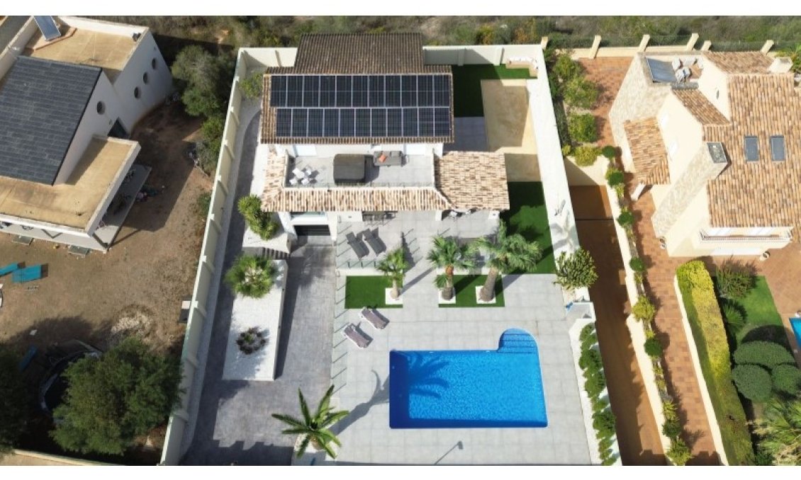 Revente - Villa -
Alfas del Pí - Costa Blanca