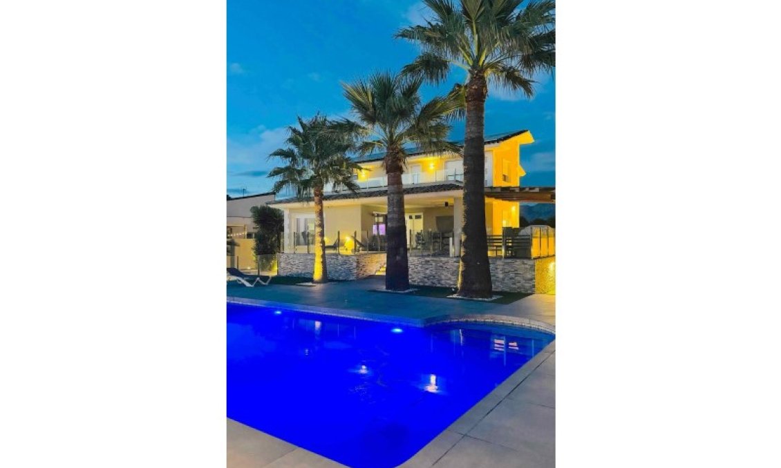 Revente - Villa -
Alfas del Pí - Costa Blanca