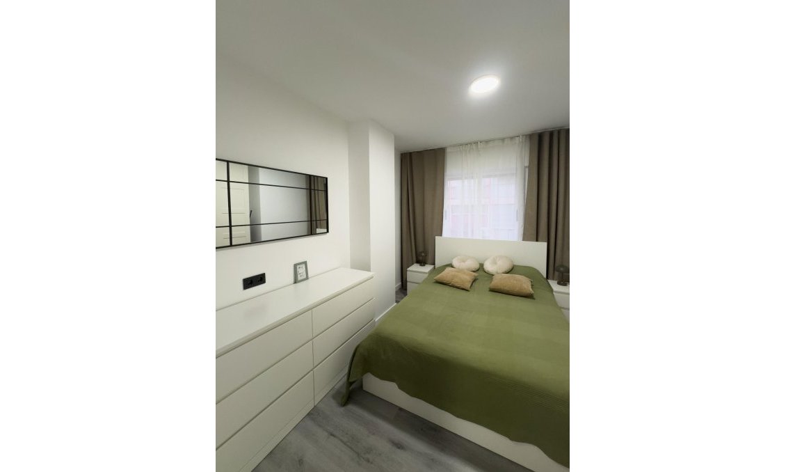 Revente - Appartement -
Torrevieja - Curva Del Palangre